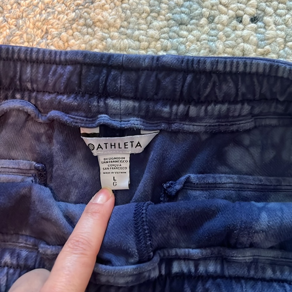 Athleta Farallon Cotton Shorts in Blue Tie Dye - Picture 9 of 10